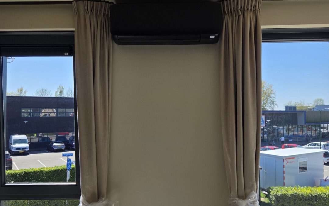 Zwarte Mitsubishi airco in slaapkamer in IJsselstein